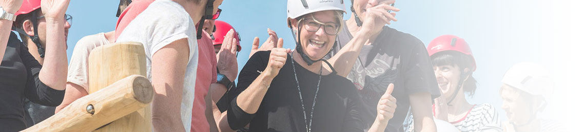 Mehrere lachende Personen