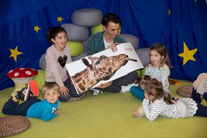 Kinder raten Tiere und machen diese nach