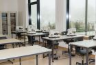 Klassenraum mit Nähmaschinen